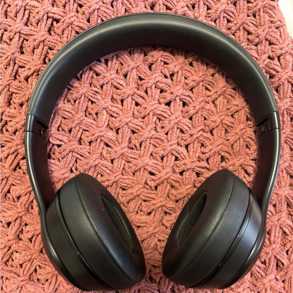BEATS 3 SOLO HEADPHONES